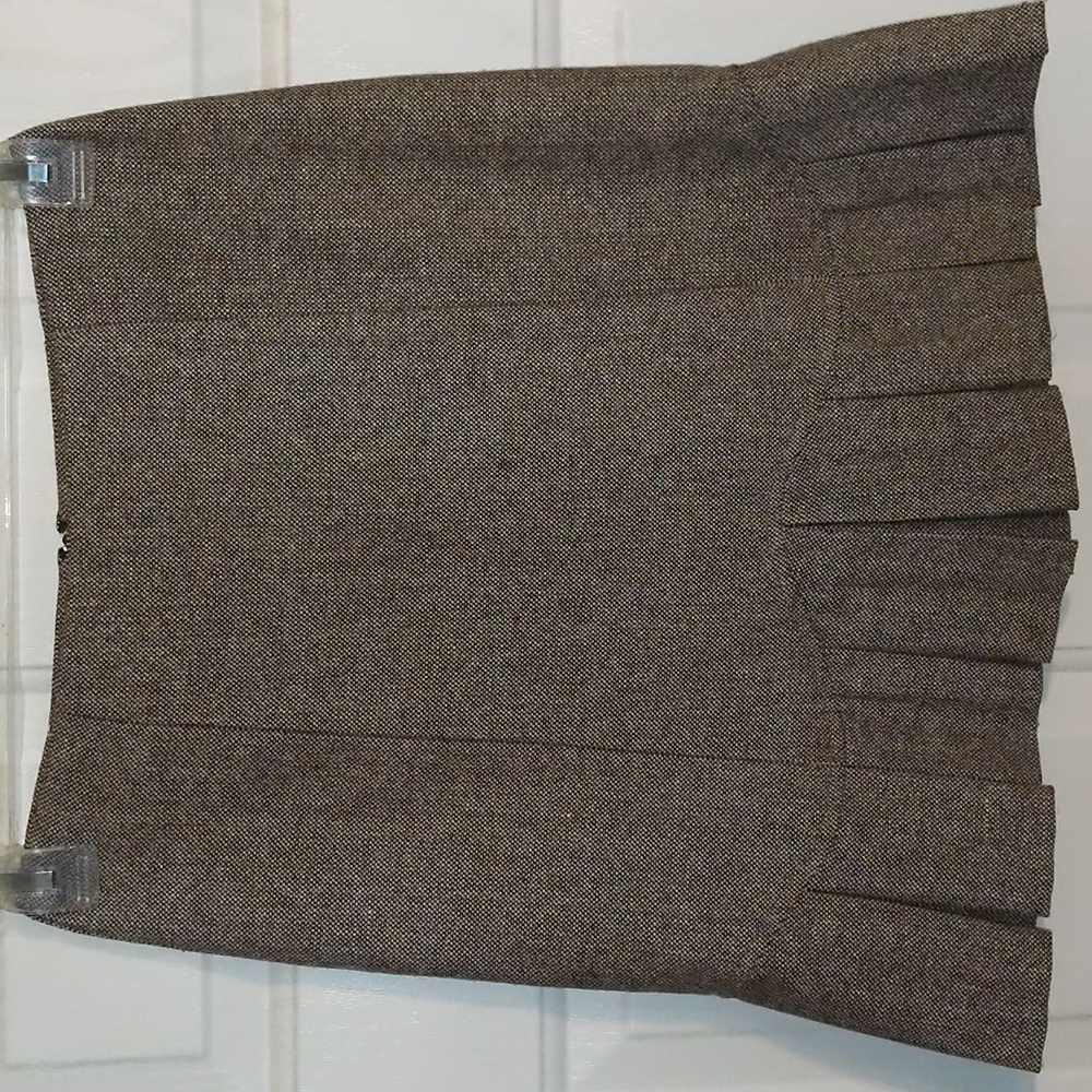 EUC Girls Cato Midi Skirt with pleats and zipper closure Sz 12